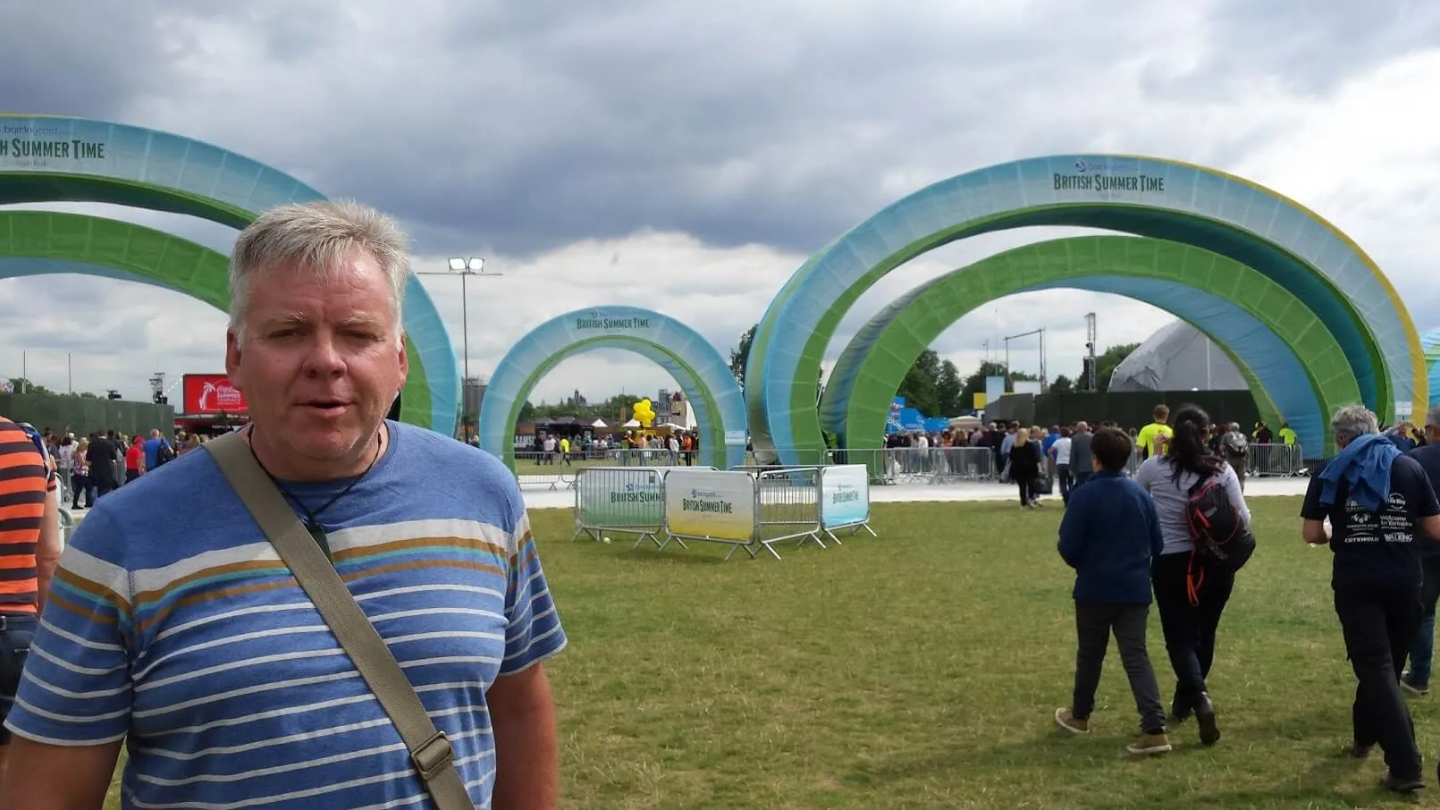 F30 Phil Collins Not Dead Yet Concert Hyde Park 30 Jun 6