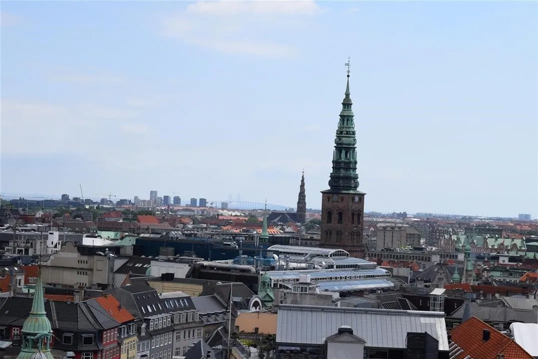 G19.1 the round tower wed 19 jul 15