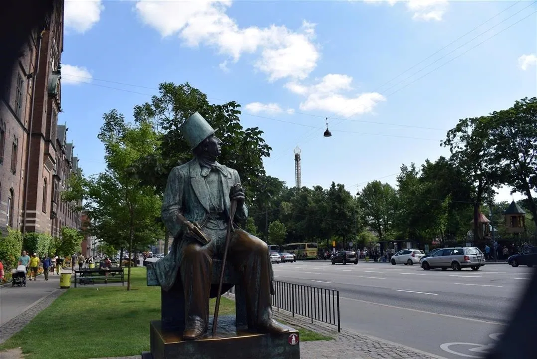 G19.2 historic copenhagen city centre wed 19 jul 21