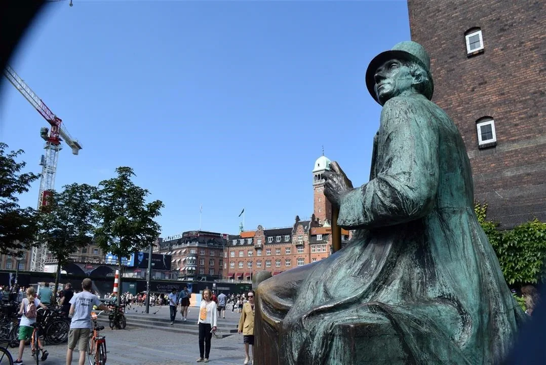 G19.2 historic copenhagen city centre wed 19 jul 23