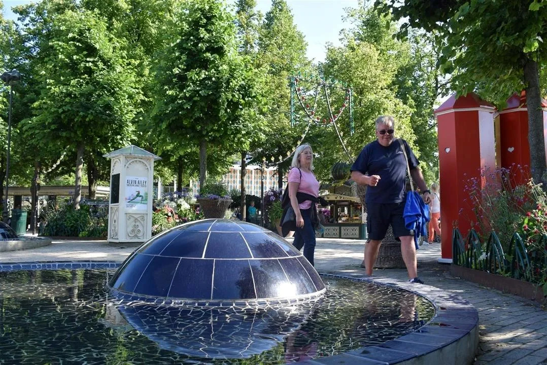 G19.3 tivoli gardens wed 19 jul 30