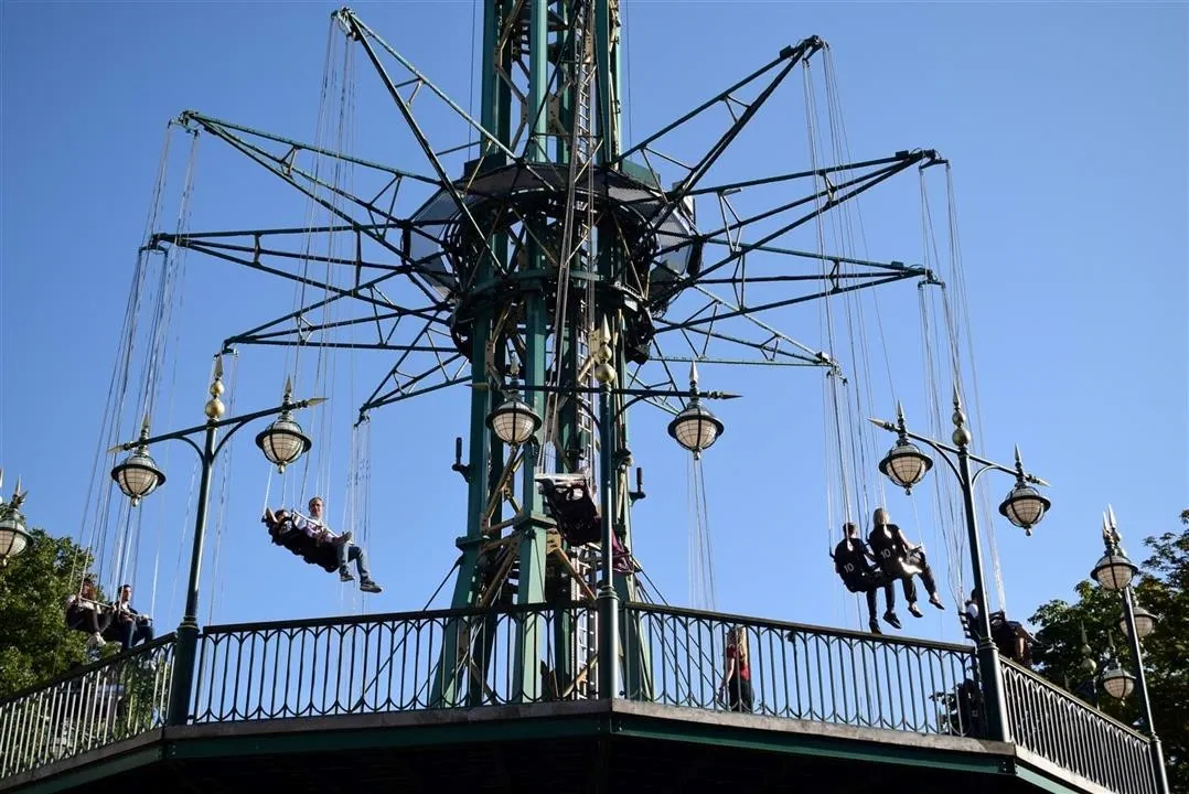 G19.4 tivoli gardens cont. wed19 jul 13