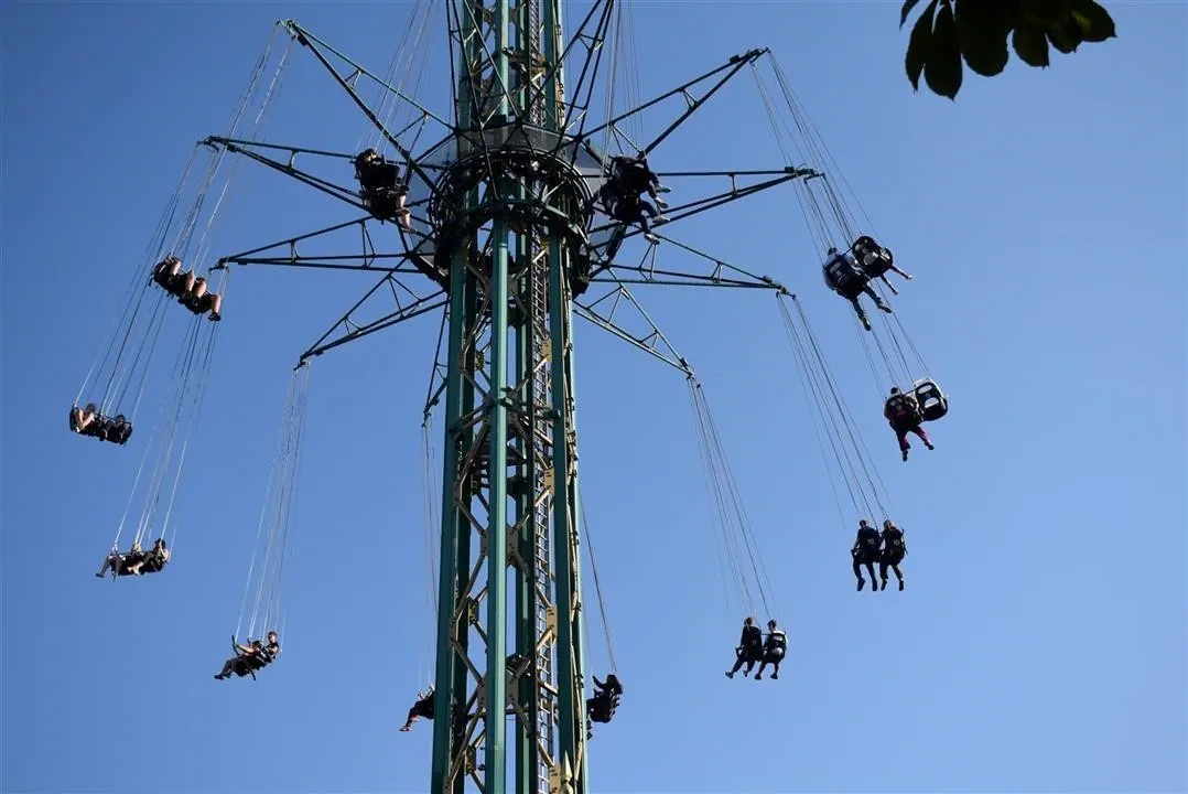 G19.4 tivoli gardens cont. wed19 jul 17