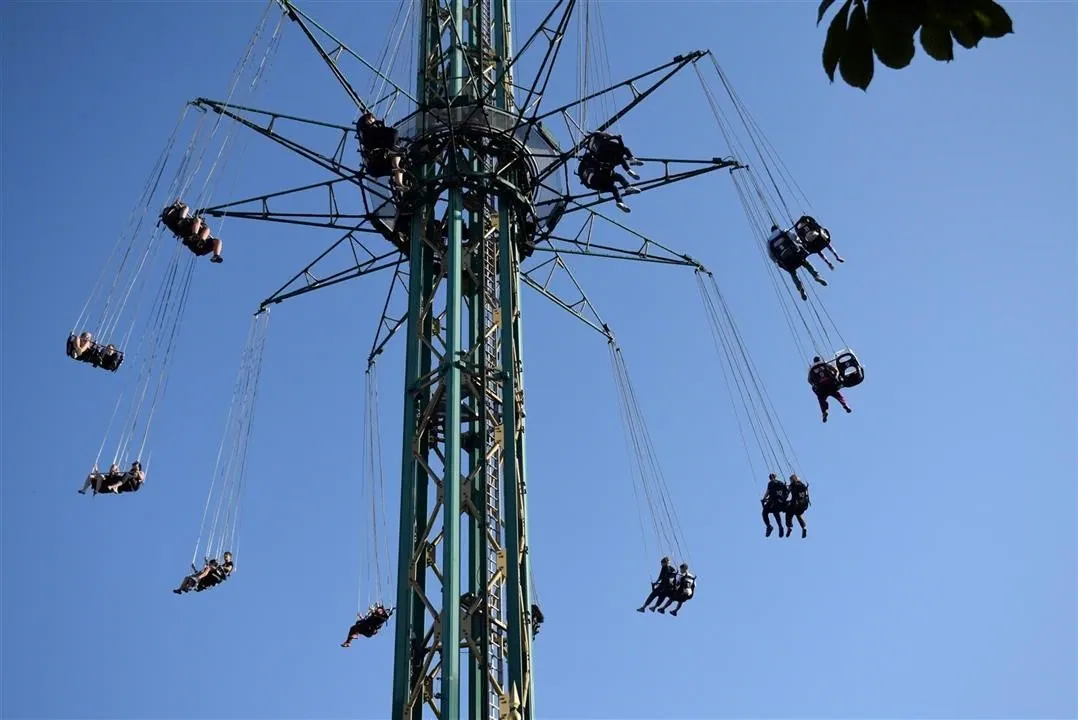 G19.4 tivoli gardens cont. wed19 jul 18