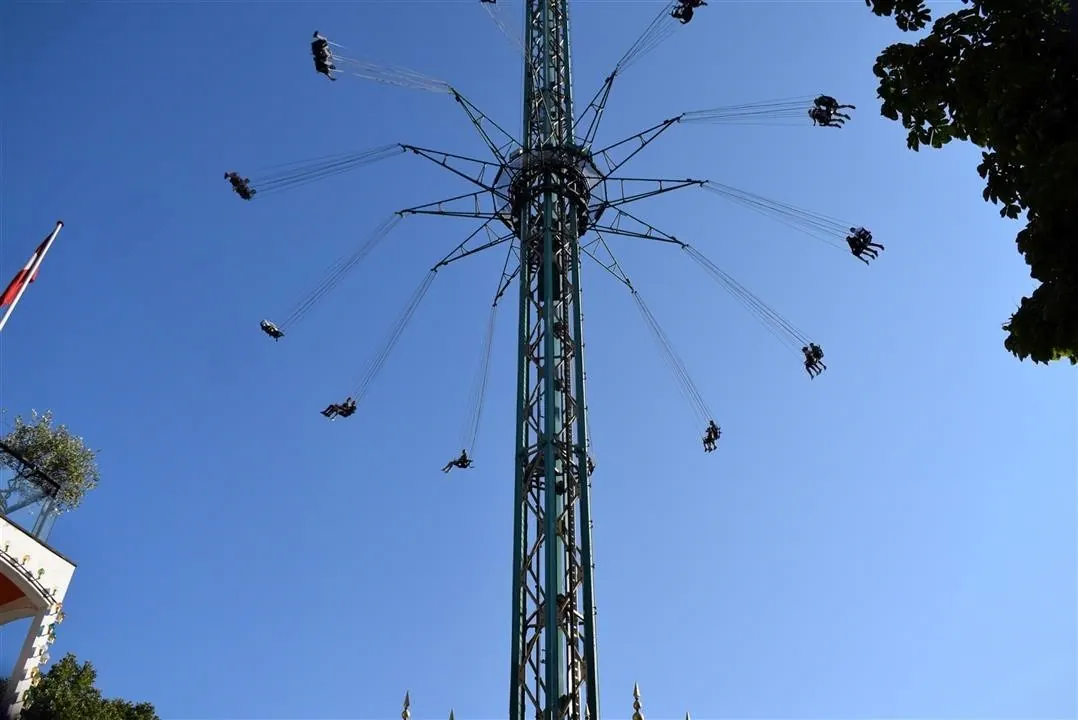 G19.4 tivoli gardens cont. wed19 jul 5