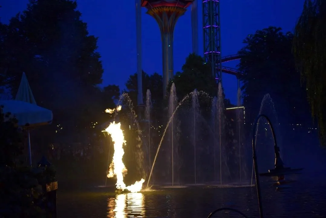 G19.4 tivoli gardens cont. wed19 jul 58