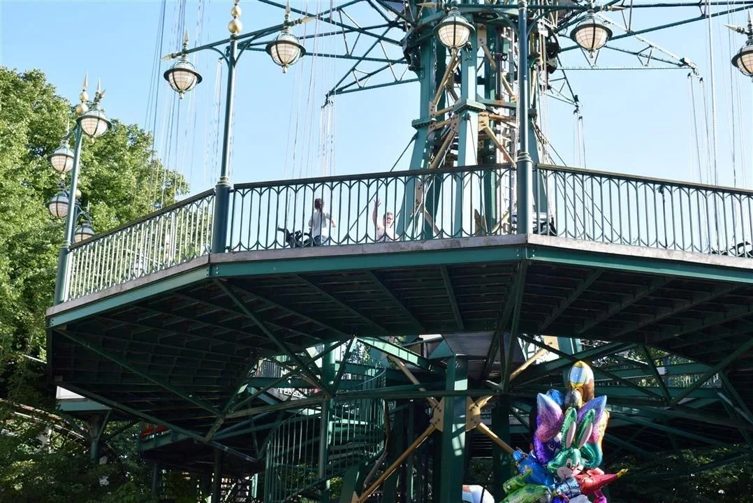 G19.4 tivoli gardens cont. wed19 jul 9